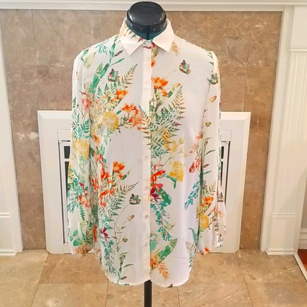 City Streets button up top